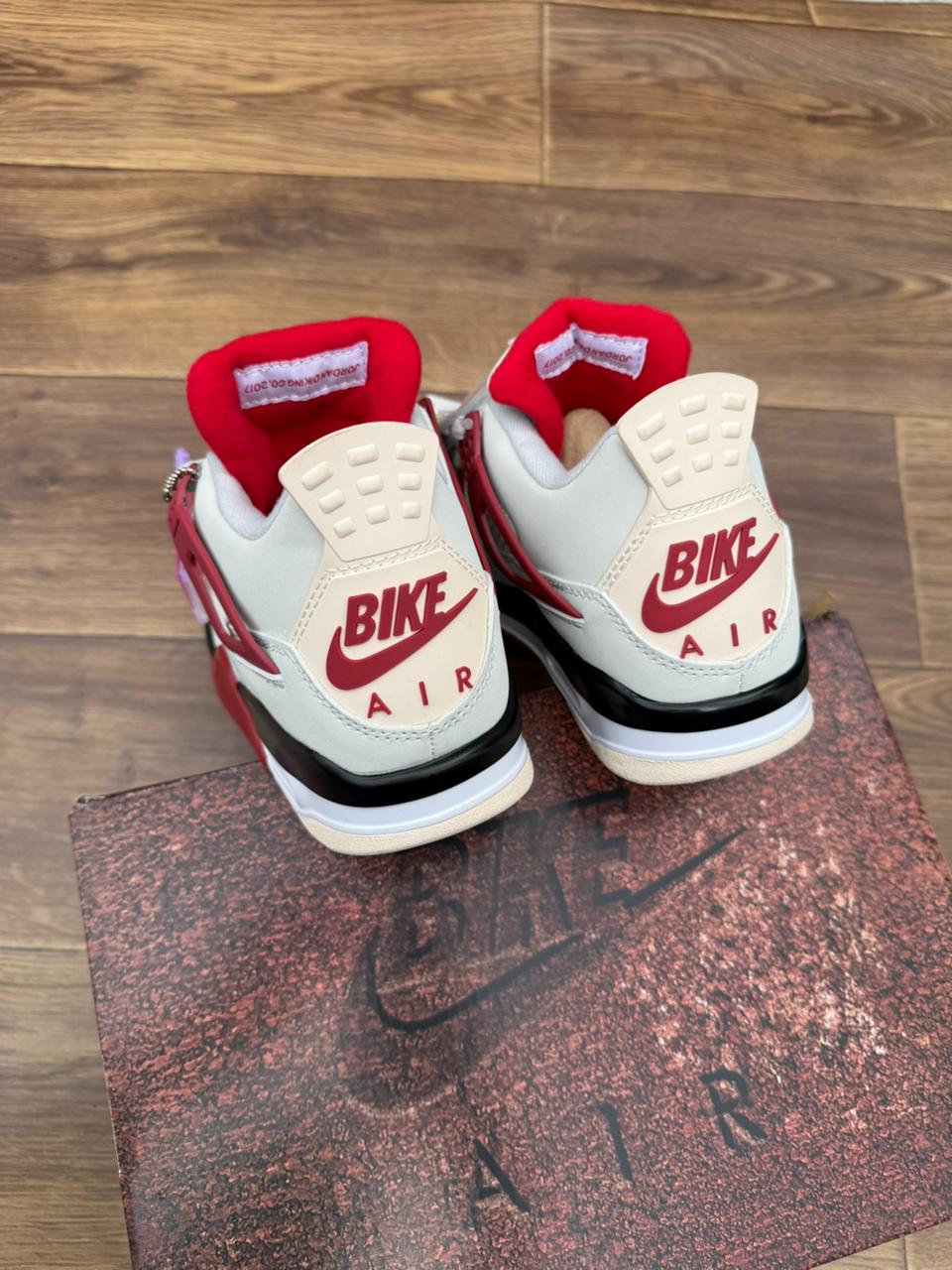 Air Jordan 4 Retro Red Cement