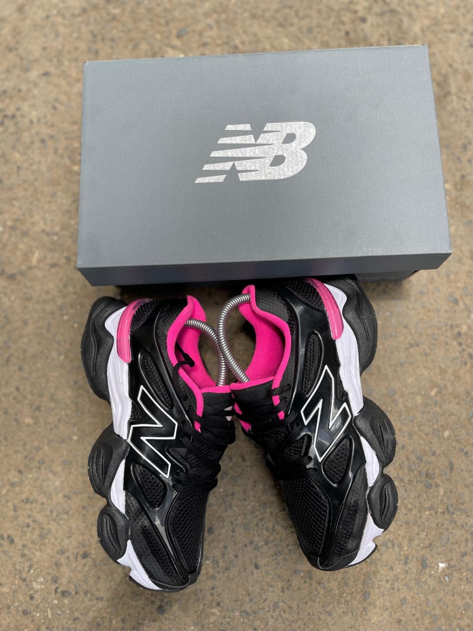 New Balance 9060 Black Pink