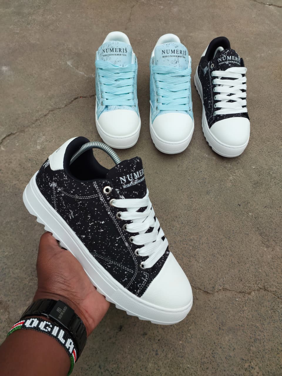 Numeral Speckled Court Black White