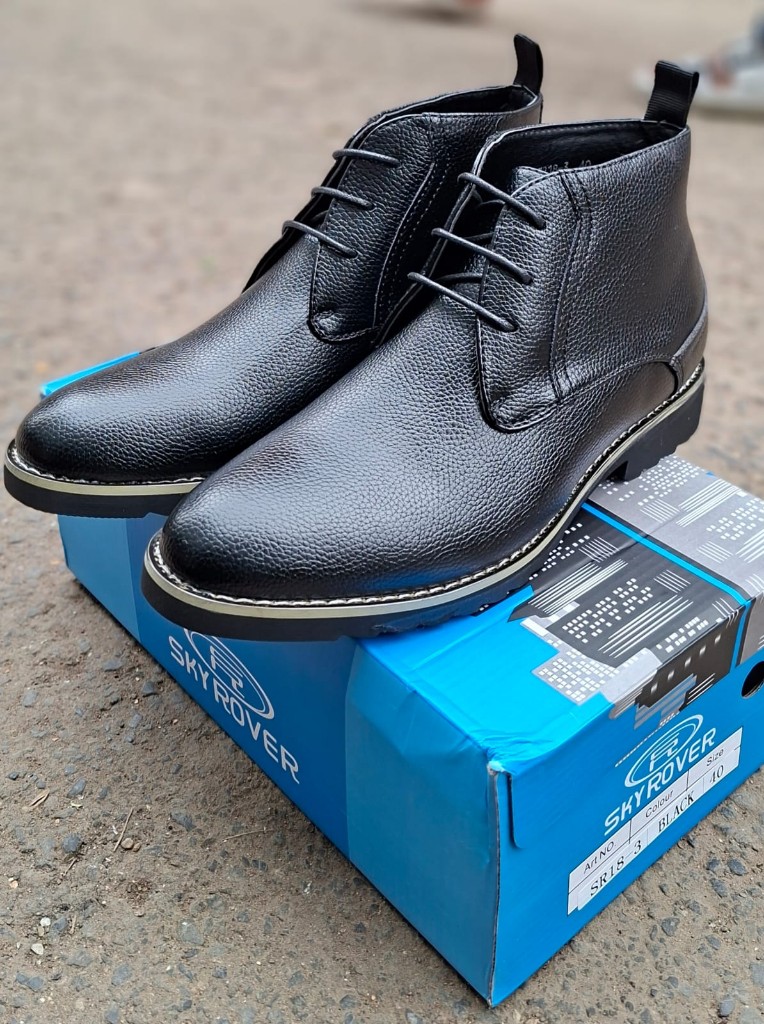 Skyrover Black Chukka Boot